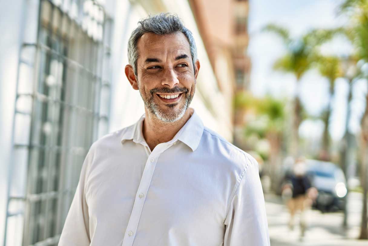 Minimally Invasive Veneers Cost and Procedure Guide
